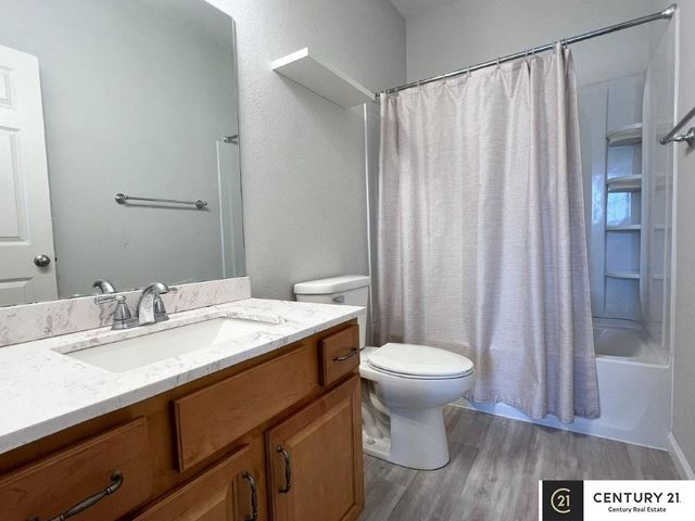 14860 Grebe Street, Bennington, NE 68007