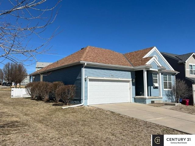 14860 Grebe Street, Bennington, NE 68007