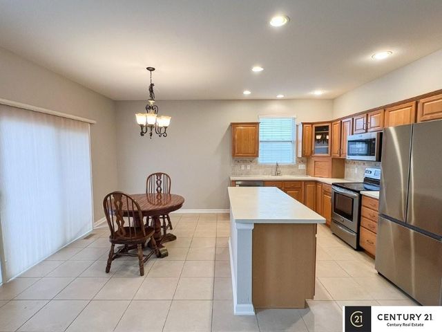 14860 Grebe Street, Bennington, NE 68007