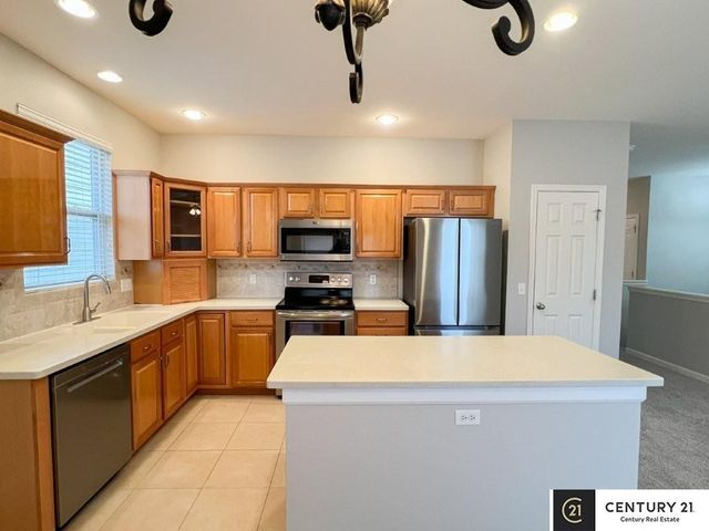 14860 Grebe Street, Bennington, NE 68007