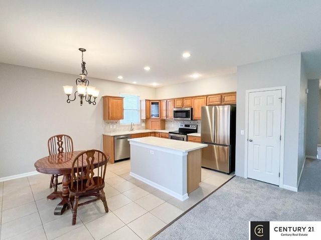 14860 Grebe Street, Bennington, NE 68007