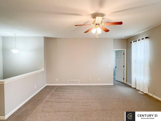 14860 Grebe Street, Bennington, NE 68007