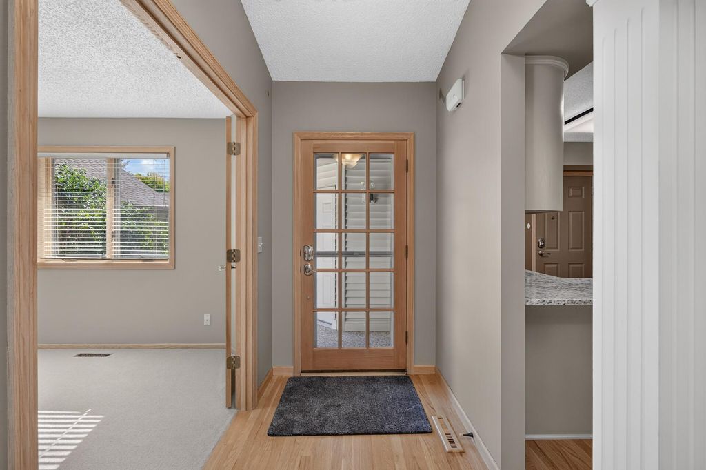 525 Sterling Street S, Maplewood, MN 55119 — photo 4