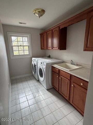 6311 Breeze Hill Rd, Crestwood, KY 40014