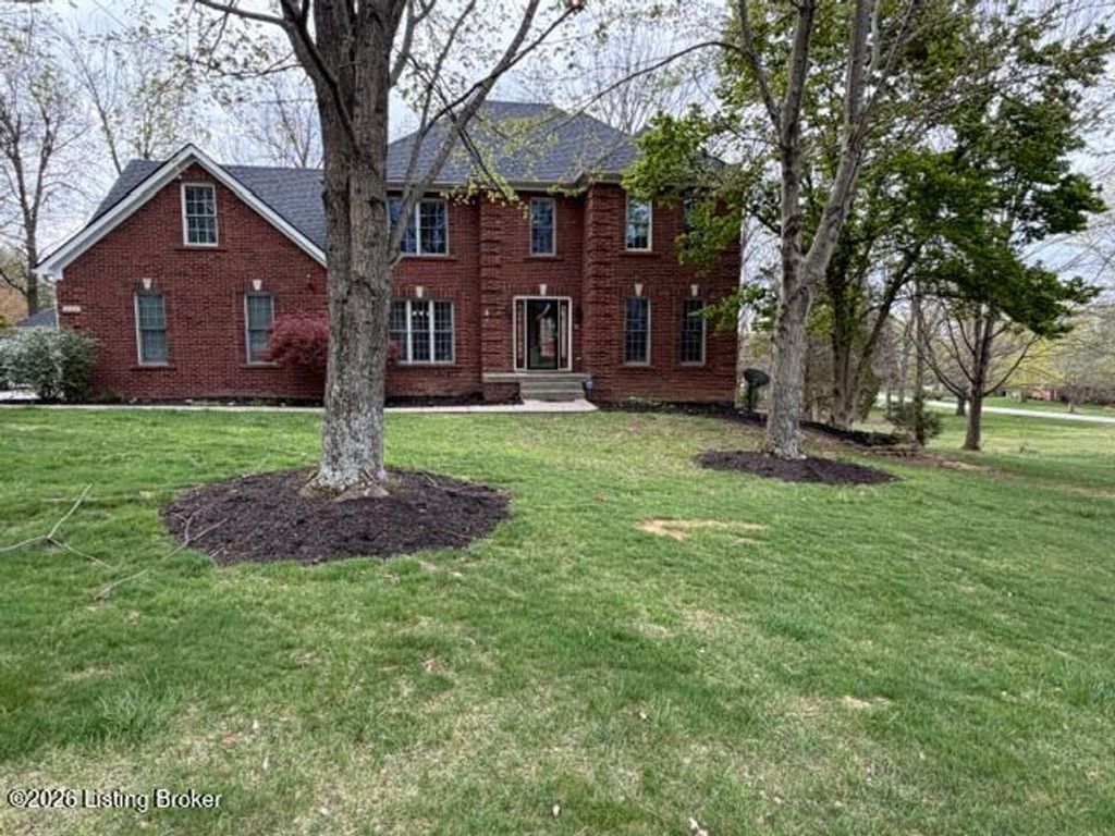 6311 Breeze Hill Rd, Crestwood, KY 40014