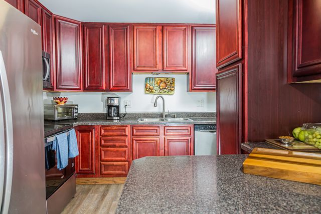 6282 Kit Carson Drive 6282, Hanover Park, IL 60133