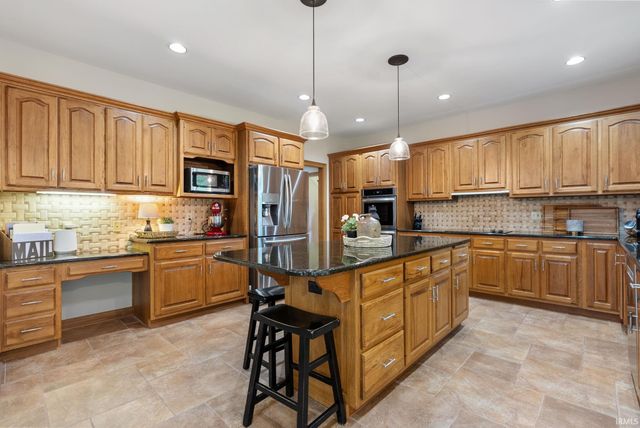 11120 Creekwood Court, Fort Wayne, IN 46814