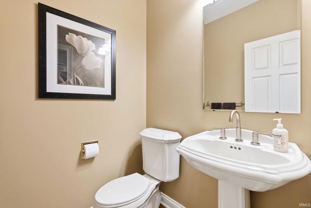 11120 Creekwood Court, Fort Wayne, IN 46814