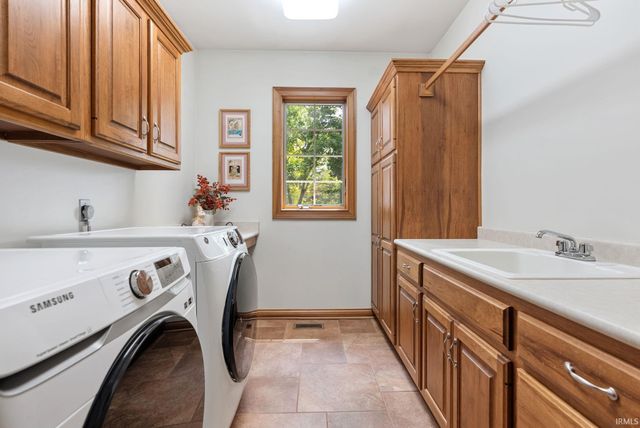 11120 Creekwood Court, Fort Wayne, IN 46814