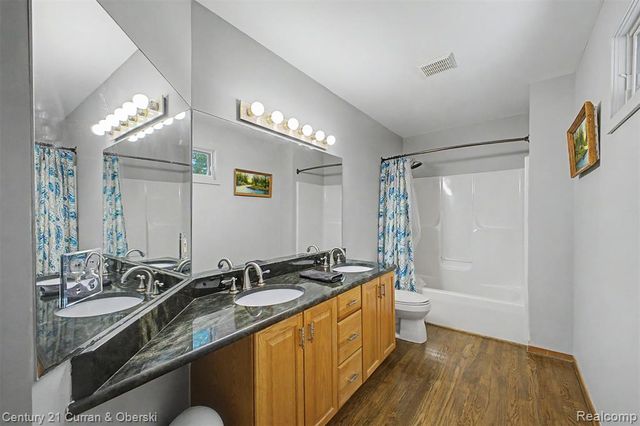 11349 Philway Court, Brighton, MI 48114