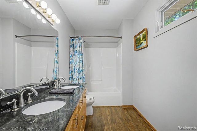 11349 Philway Court, Brighton, MI 48114