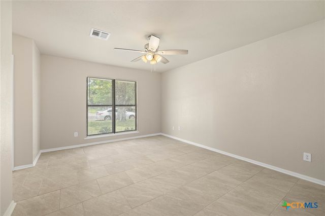 1101 E Avenue O, Belton, TX 76513