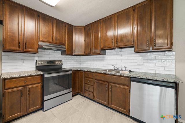 1101 E Avenue O, Belton, TX 76513