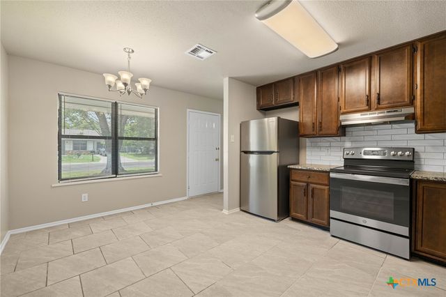 1101 E Avenue O, Belton, TX 76513