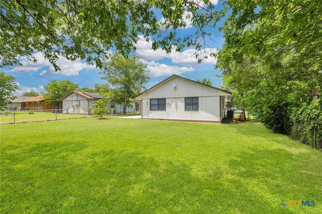 1101 E Avenue O, Belton, TX 76513