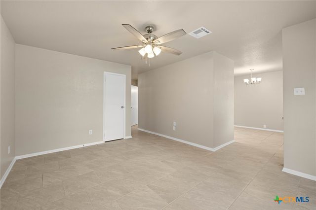 1101 E Avenue O, Belton, TX 76513