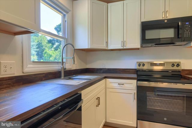 308 GLENN ROAD, Camp Hill, PA 17011