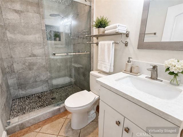 1001 W Stevens 409, Santa Ana, CA 92707