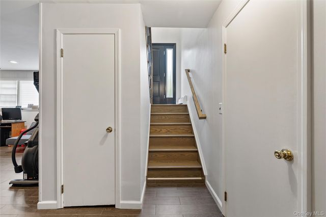 29 Skylark Drive, Monsey, NY 10977