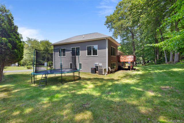 29 Skylark Drive, Monsey, NY 10977