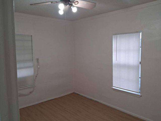 308 N Ridge ST, Lampasas, TX 76550