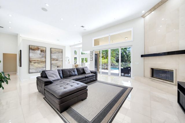 7638 NW 51ST Place, Coral Springs, FL 33067