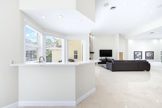 7638 NW 51ST Place, Coral Springs, FL 33067