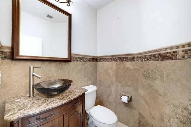 7638 NW 51ST Place, Coral Springs, FL 33067