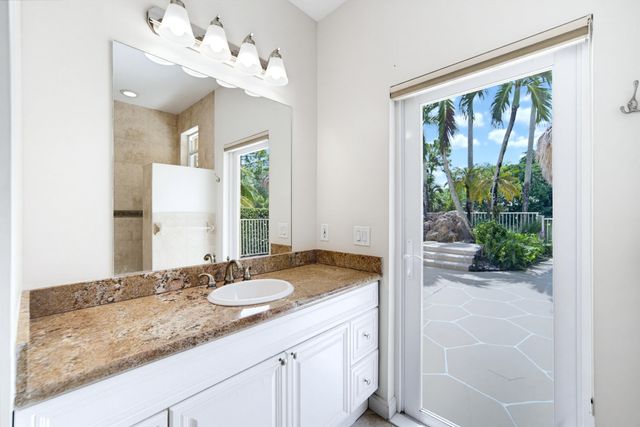 7638 NW 51ST Place, Coral Springs, FL 33067