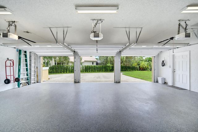 7638 NW 51ST Place, Coral Springs, FL 33067