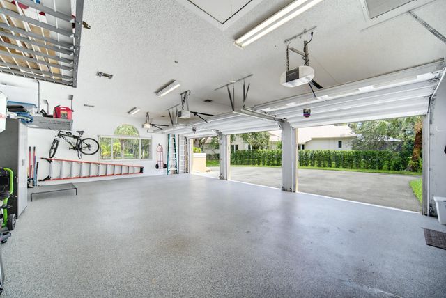 7638 NW 51ST Place, Coral Springs, FL 33067