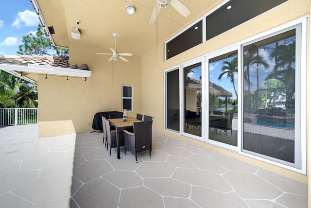 7638 NW 51ST Place, Coral Springs, FL 33067