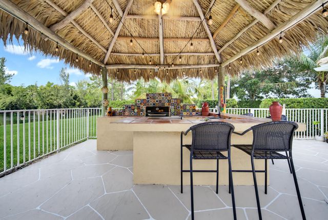 7638 NW 51ST Place, Coral Springs, FL 33067