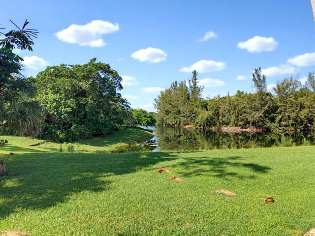 7638 NW 51ST Place, Coral Springs, FL 33067