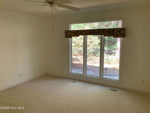 30 Steeplechase Court, Southern Pines, NC 28387