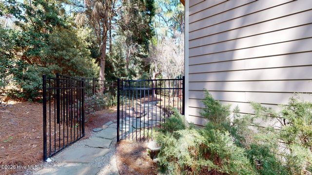 30 Steeplechase Court, Southern Pines, NC 28387