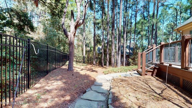 30 Steeplechase Court, Southern Pines, NC 28387