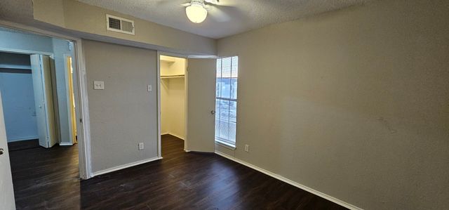 9520 Royal Lane 305A, Dallas, TX 75243