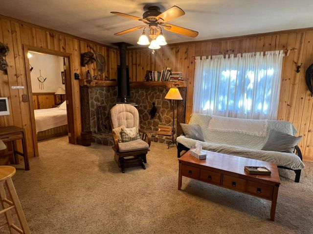 109 S 3rd Avenue S, Chiloquin, OR 97624