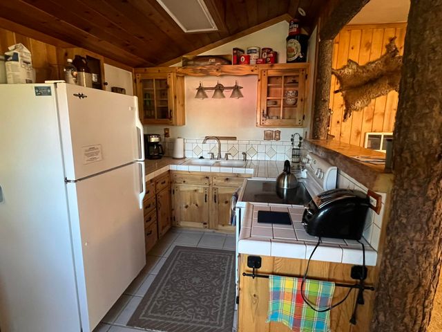 109 S 3rd Avenue S, Chiloquin, OR 97624