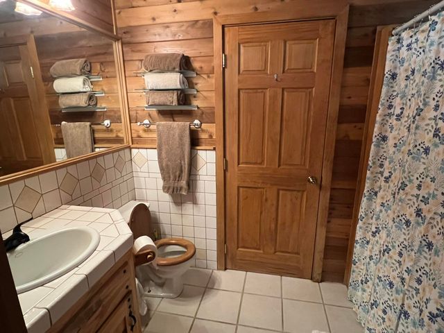 109 S 3rd Avenue S, Chiloquin, OR 97624