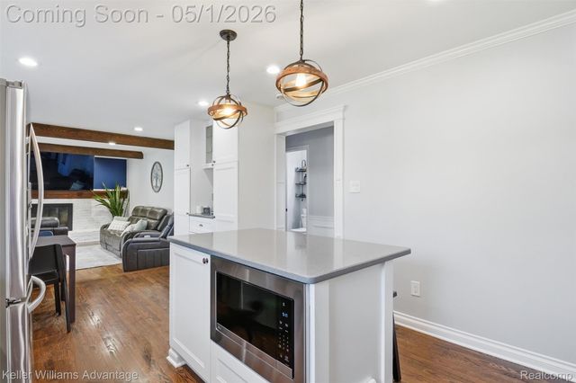 16601 Golfview Street, Livonia, MI 48154