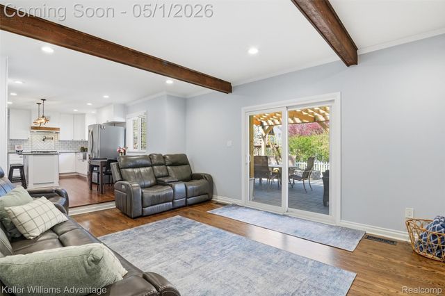 16601 Golfview Street, Livonia, MI 48154
