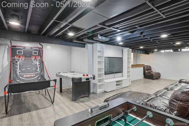 16601 Golfview Street, Livonia, MI 48154
