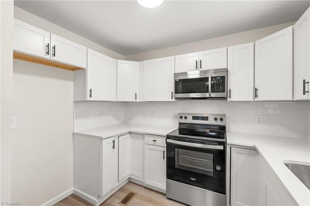 409 S Fayetteville Street, Liberty, NC 27298