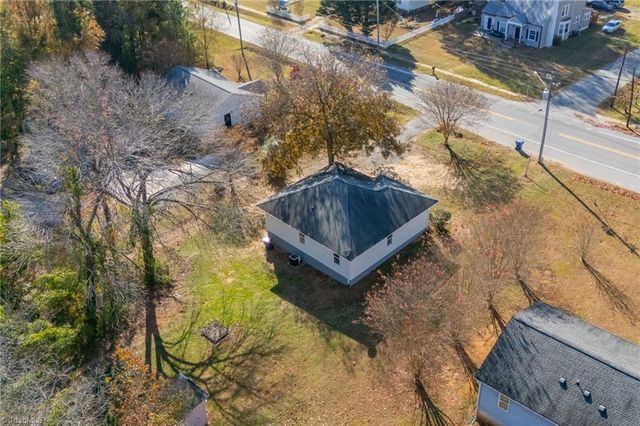 409 S Fayetteville Street, Liberty, NC 27298