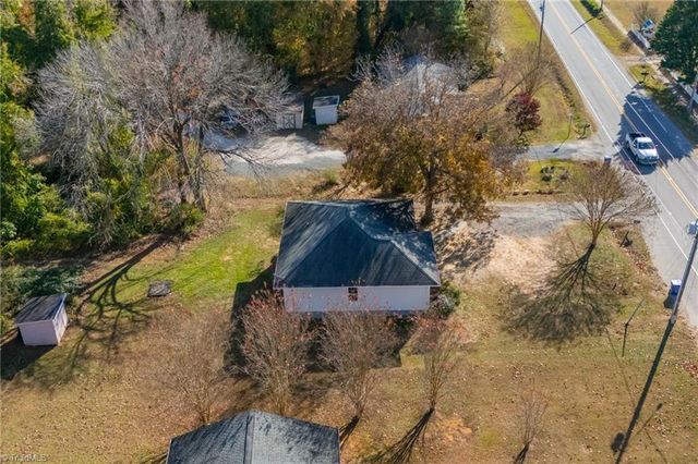 409 S Fayetteville Street, Liberty, NC 27298