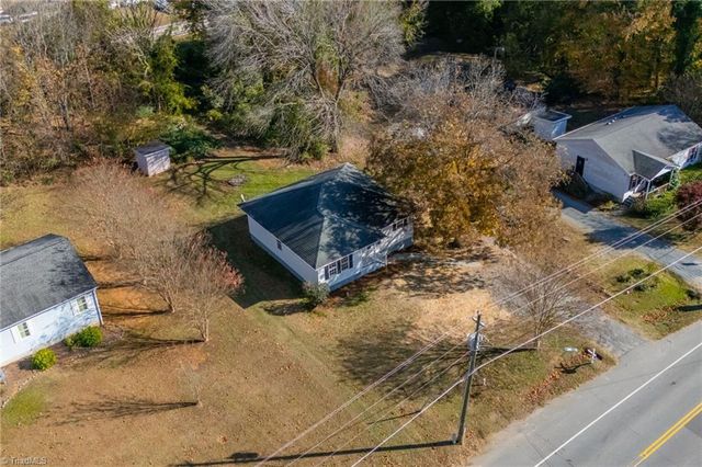 409 S Fayetteville Street, Liberty, NC 27298