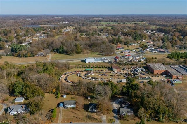 409 S Fayetteville Street, Liberty, NC 27298