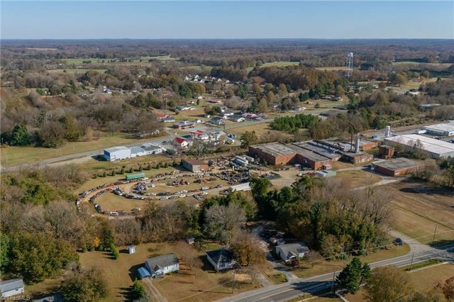 409 S Fayetteville Street, Liberty, NC 27298